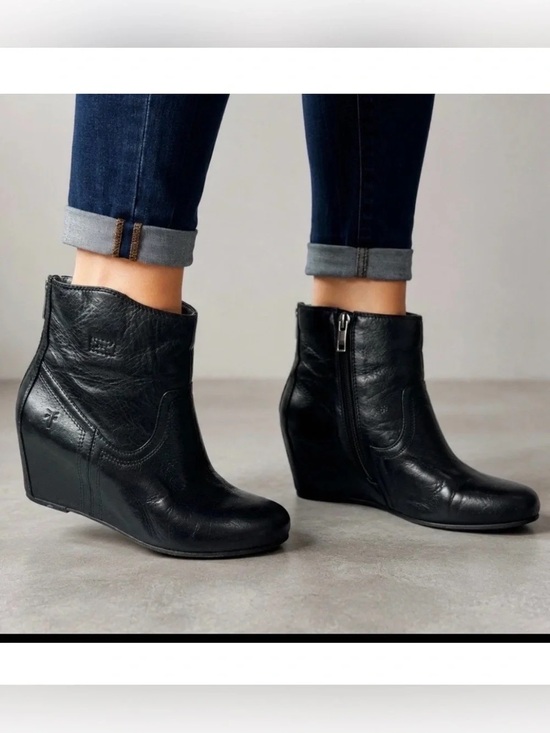 Frye Shoes - Frye Carson Black Leather Wedge Ankle Boots Zip
